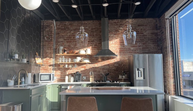 Downtown Modern Loft Apartment