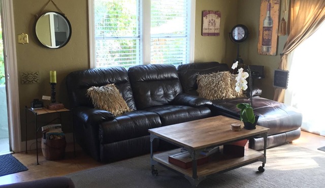Downtown Napa Cottage- walking distance to City Center