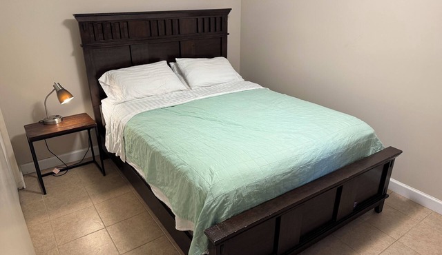 Downtown Nice Apartment with Parking