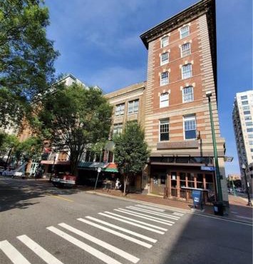 Downtown Norfolk Loft