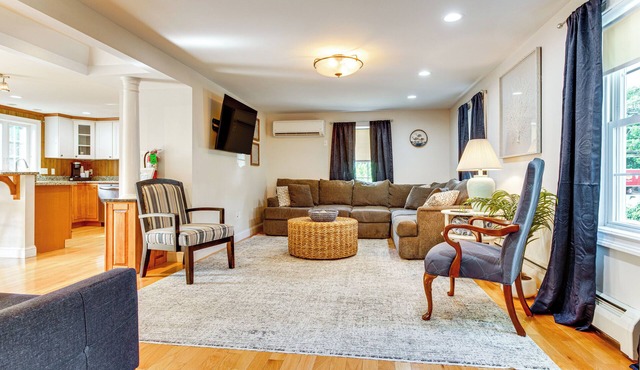 Downtown Ogunquit Home: 1 Mi to Beach!