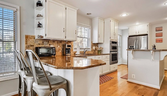 Downtown Oxford | Bikes | Pet Friendly