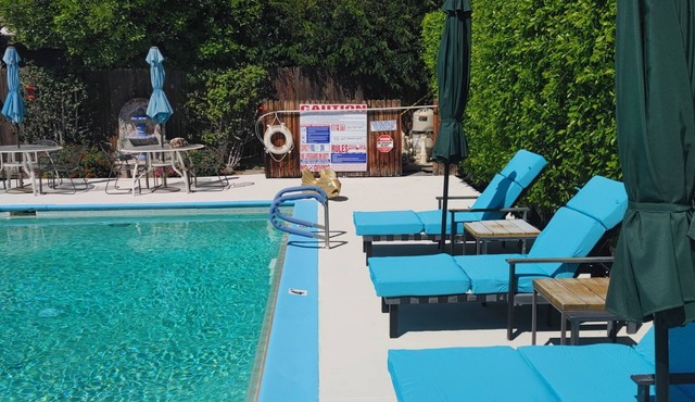 Downtown-PALM-SPRINGS-Get-AWAY