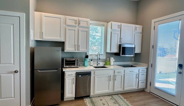 Downtown Park Circle Loft