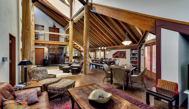 Downtown Penthouse – Luxury Living with Hot Tub, Steps from Heavenly Village!