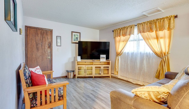 Downtown Pierre Apartment ~ 1/2 Mi to River!
