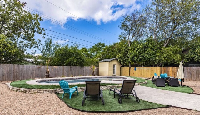 Downtown⛪ Pool 🚣‍♀️Spa🍖 BBQ 👩‍👩‍👧‍👧4BR 🐱‍👓Arcade 🏓Pingpong