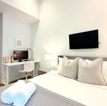 Downtown Providence 2BR,2BA Stay, Near Brown and Convention