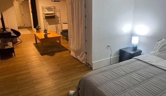 Downtown Retreat - Cozy Basement