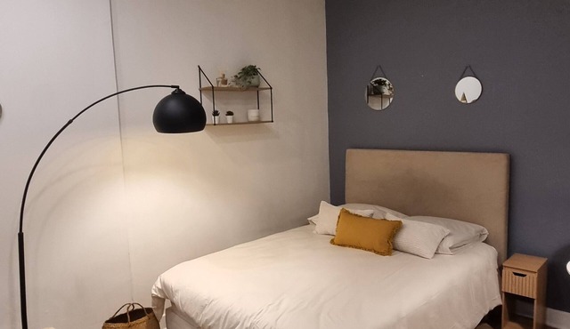 Downtown studio, near metro and Paris