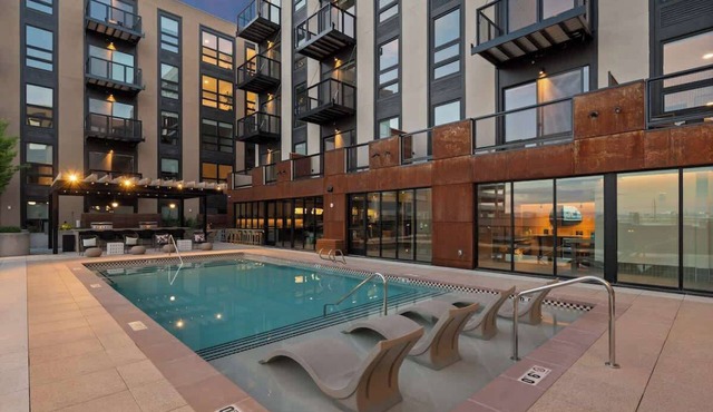 Downtown Salt Lake City Modern Retreat - Views + Pool + Sauna