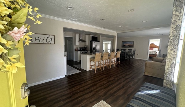 DOWNTOWN SARASOTA SEASONAL RENTAL