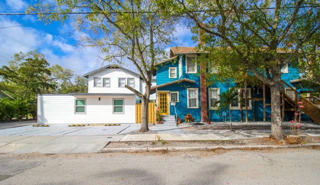 Downtown Sarasota, The Blue Pearl