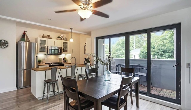Downtown Saugatuck Condo w/deck - Pets are welcome