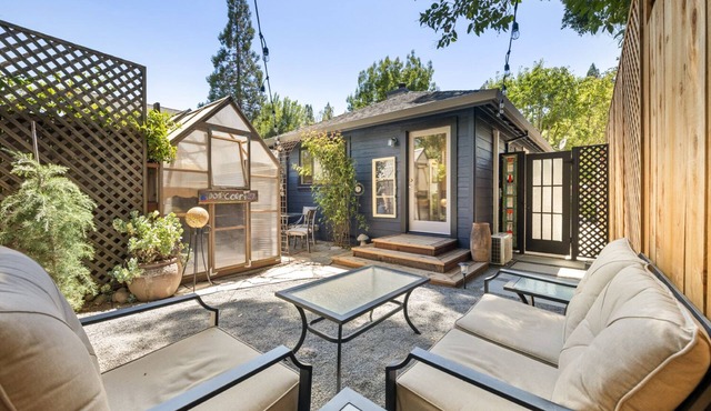 Downtown Sebastopol Studio