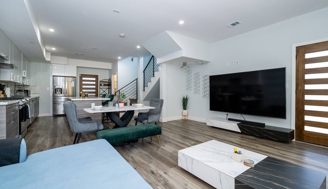 Downtown SJ, near Airport w/bathroom in every bedroom