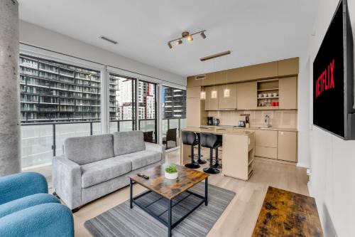 Downtown Skyline Suites