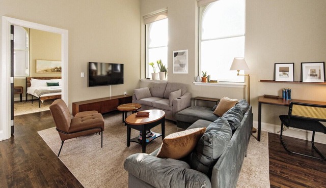 Downtown Sleek 2BR Loft Apartment | Sleeps 6-7