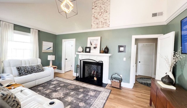 Downtown Sptg Historic Pet Friendly Home Sleeps 4