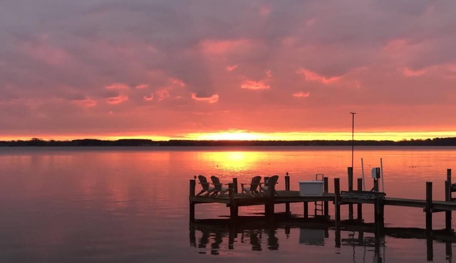 Downtown St. Michaels | Bikes | Kayaks | Private Pier