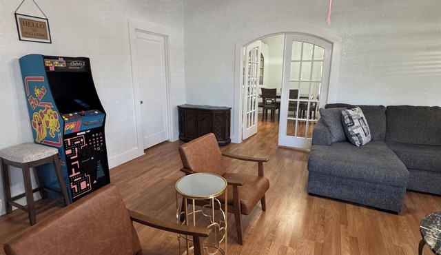 Downtown stay with games, coffee and spacious rooms