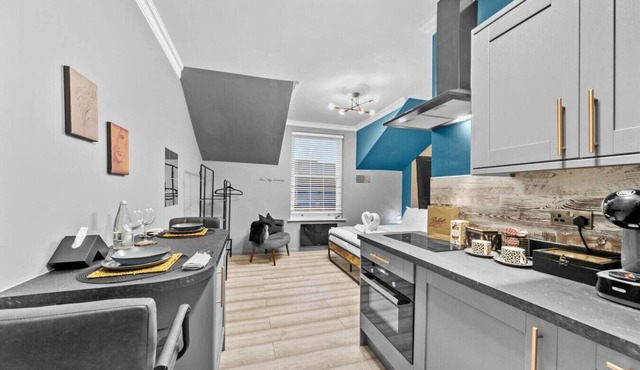 Downtown Studio 4 - Harrogate Town Centre