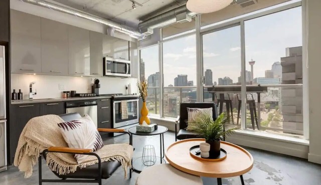 Downtown Studio Loft – Steps from Stampede Park