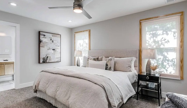 Downtown Stunner! Close to Alamodome, Downtown, & Pearl
