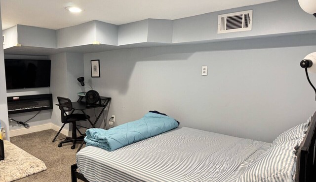 Downtown Suite - Close to Topgolf, Horseshoe Casino, UM Baltimore