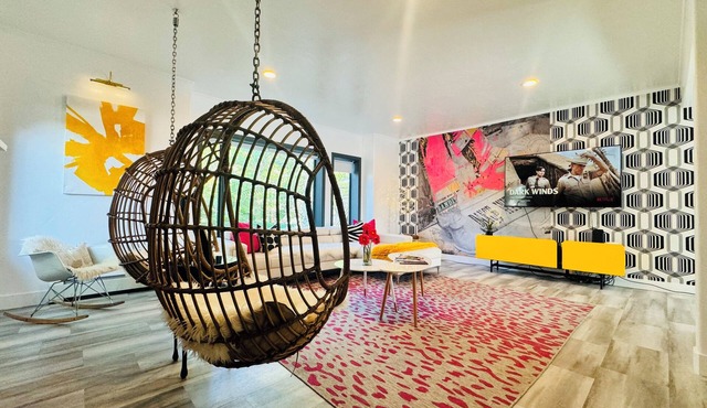 Downtown Suite in Cap Hill !