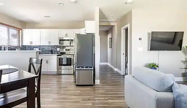 Downtown Tempe Historical Neighborhood & minutes to ASU