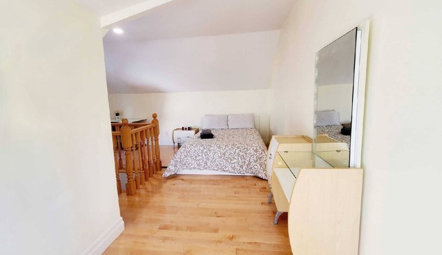 Downtown Toronto 3 bedrooms unit Near Trinity bellwood park