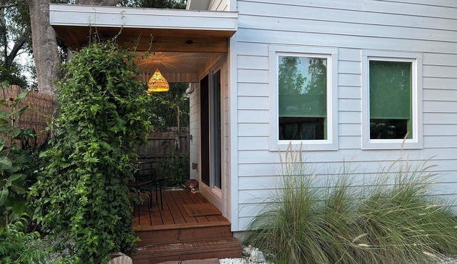 Downtown Tropical Garden Studio close to everything