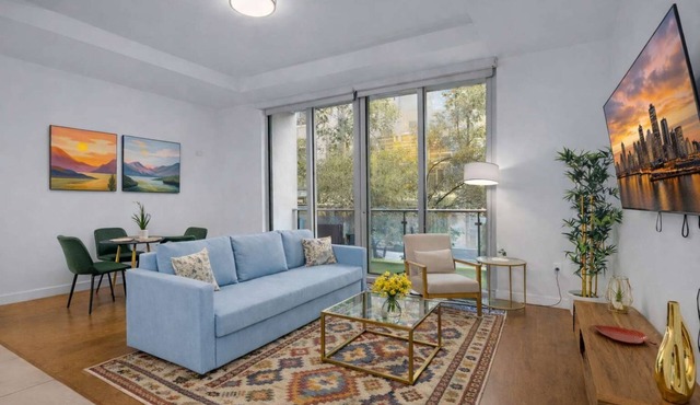 Downtown Tulsa Executive Suite Sleeps 6 Gym, Co-Work & Lounge Access