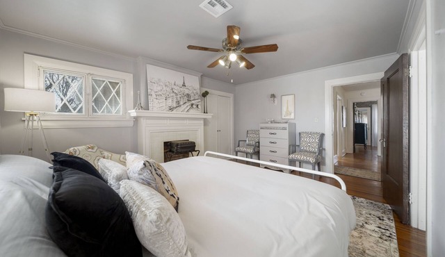 Downtown Tulsa The 6 bedroom Abbey Manor, sleeps 16!