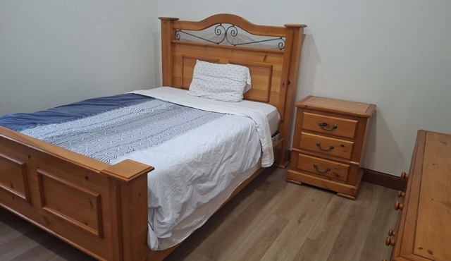 Downtown/University of Guelph Residence Personal Room 1