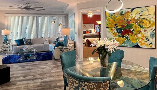 Downtown urban high rise, exquisitely appointed