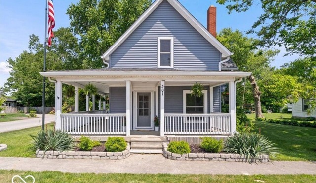 Downtown Whitestown Retreat with King Suite, Private Pool & Spacious Backyard