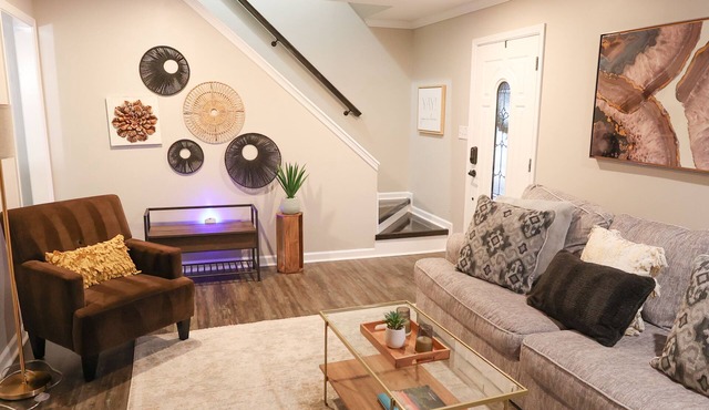 Downtown Woodstock Get Away