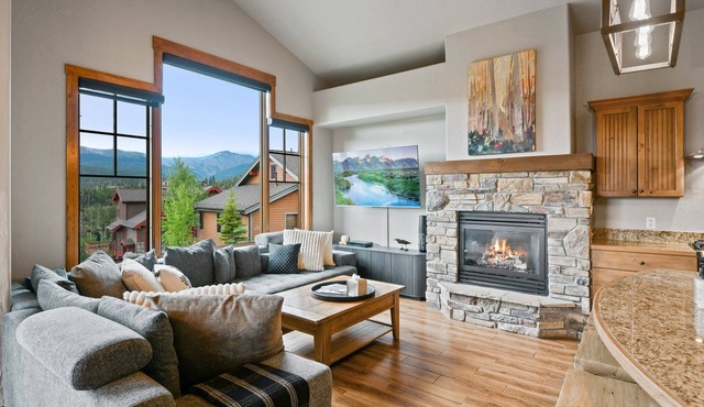 Downtown WP Villa 745 I Private Hot Tub I Great Views I Discounted Attractions