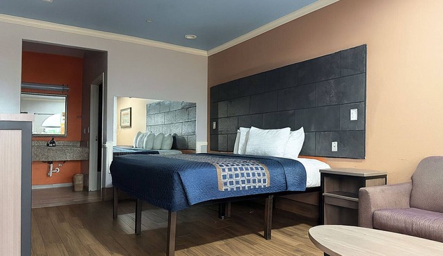 Downtowner Inns & Suites IAH Airport-Humble