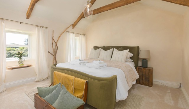 Dowran – Canonstown – On-Site Parking – Dog-Friendly – Garden