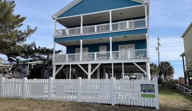 Dr. Sea - Second Row in Garden City Beach