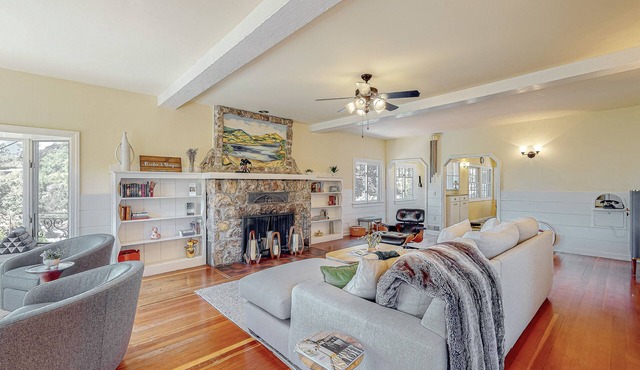 Dragon Cottage | Historic house in Healdsburg with Russian River Valley views