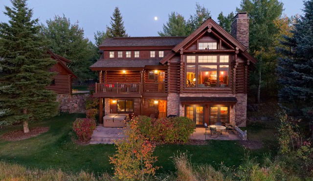 Dragonfly Cabin Luxury in Teton Springs, Victor ID w/A/C, Hot Tub, High Tech