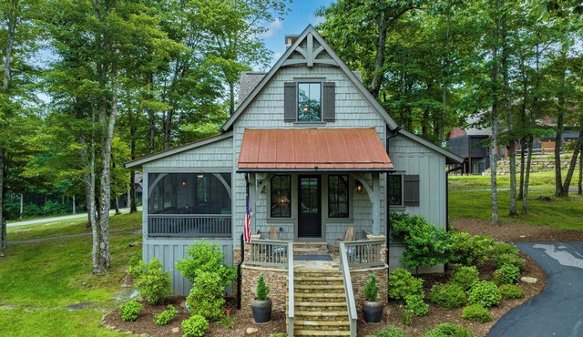 Dragonfly Cottage: Dog Friendly, Enclosed Yard Area, Community Perks