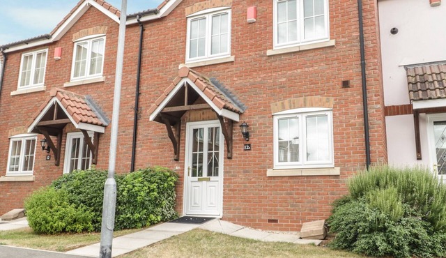 DRAGONFLY, family friendly, country holiday cottage in Bridgwater