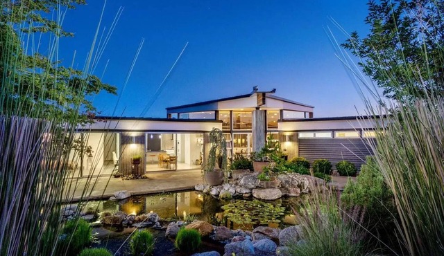Dramatic Mountain-top Architectural Gem in Carmel Valley