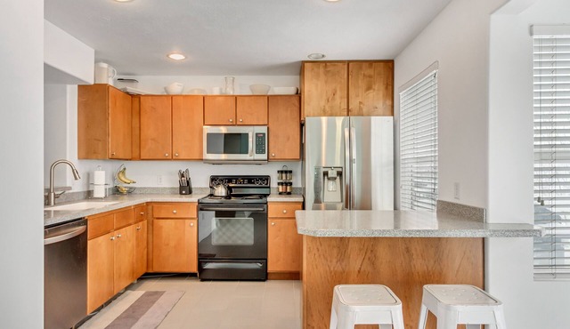 Draper Townhome with a VIEW!