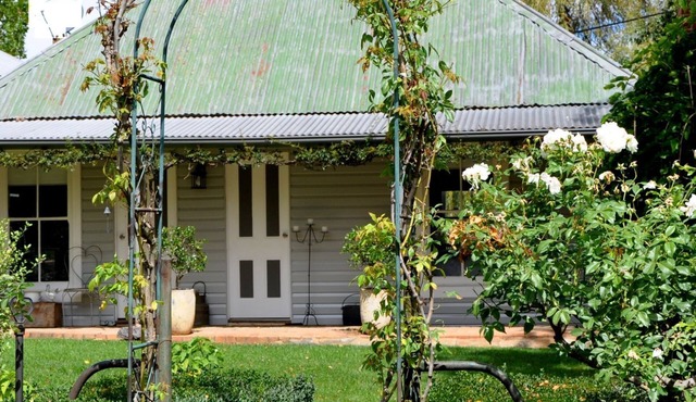 Drayshed Cottage -Romantic Country Getaway